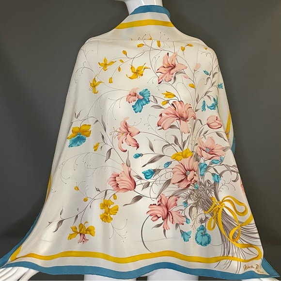 Vintage Nina Ricci Silk Scarf 30 In Sg Fair to Good Condition - Picture 2 of 10
